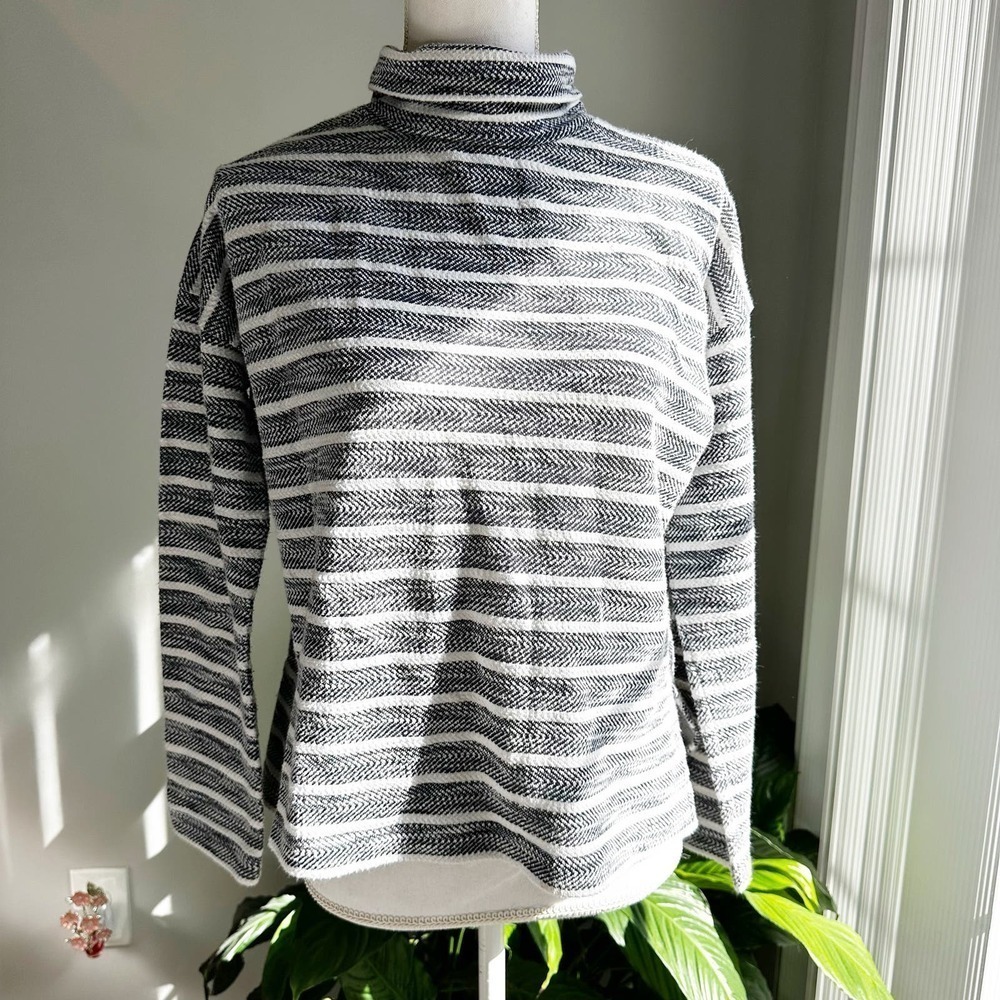 J.Crew Size Small Long Sleeve Top Cotton Blend Nautical